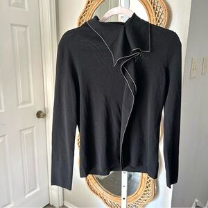 Ports 1961 / 100% Wool Black Contrast Front Fin Long Sleeve Top